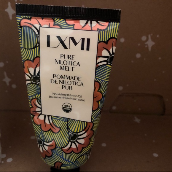 Multiple FabFitFun items. - Picture 6 of 9